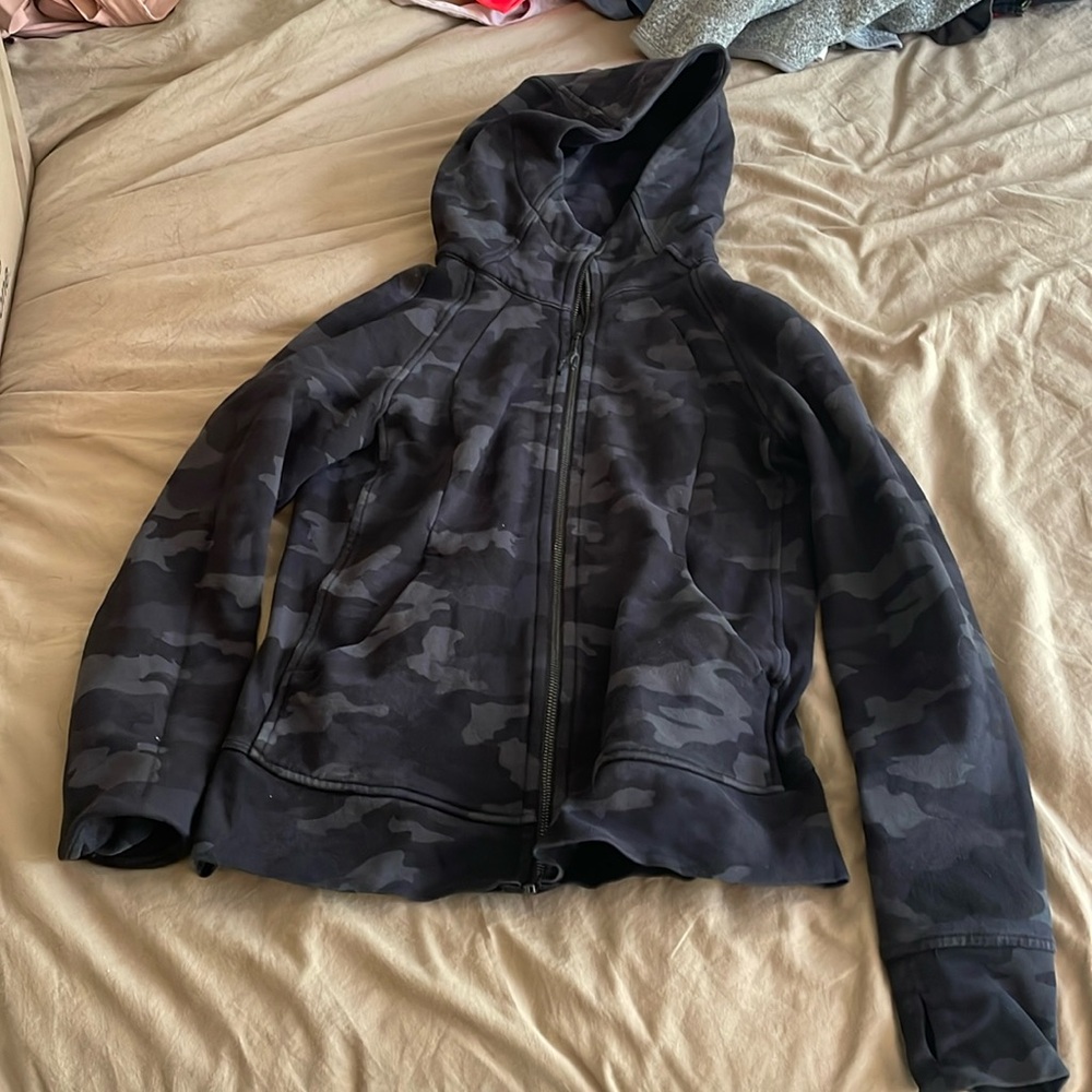 Camo zip up Lulu jacket